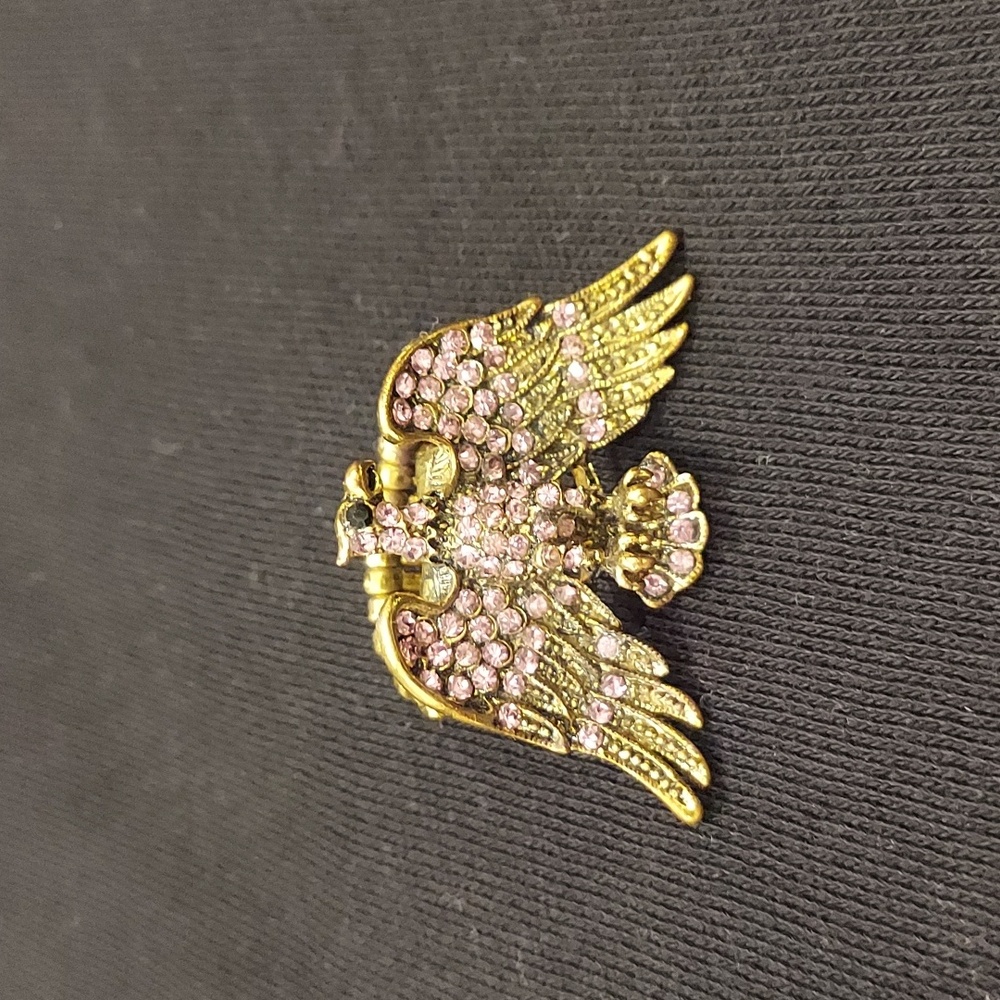 NEW Betsey Johnson EAGLE RING - Picture 3 of 7